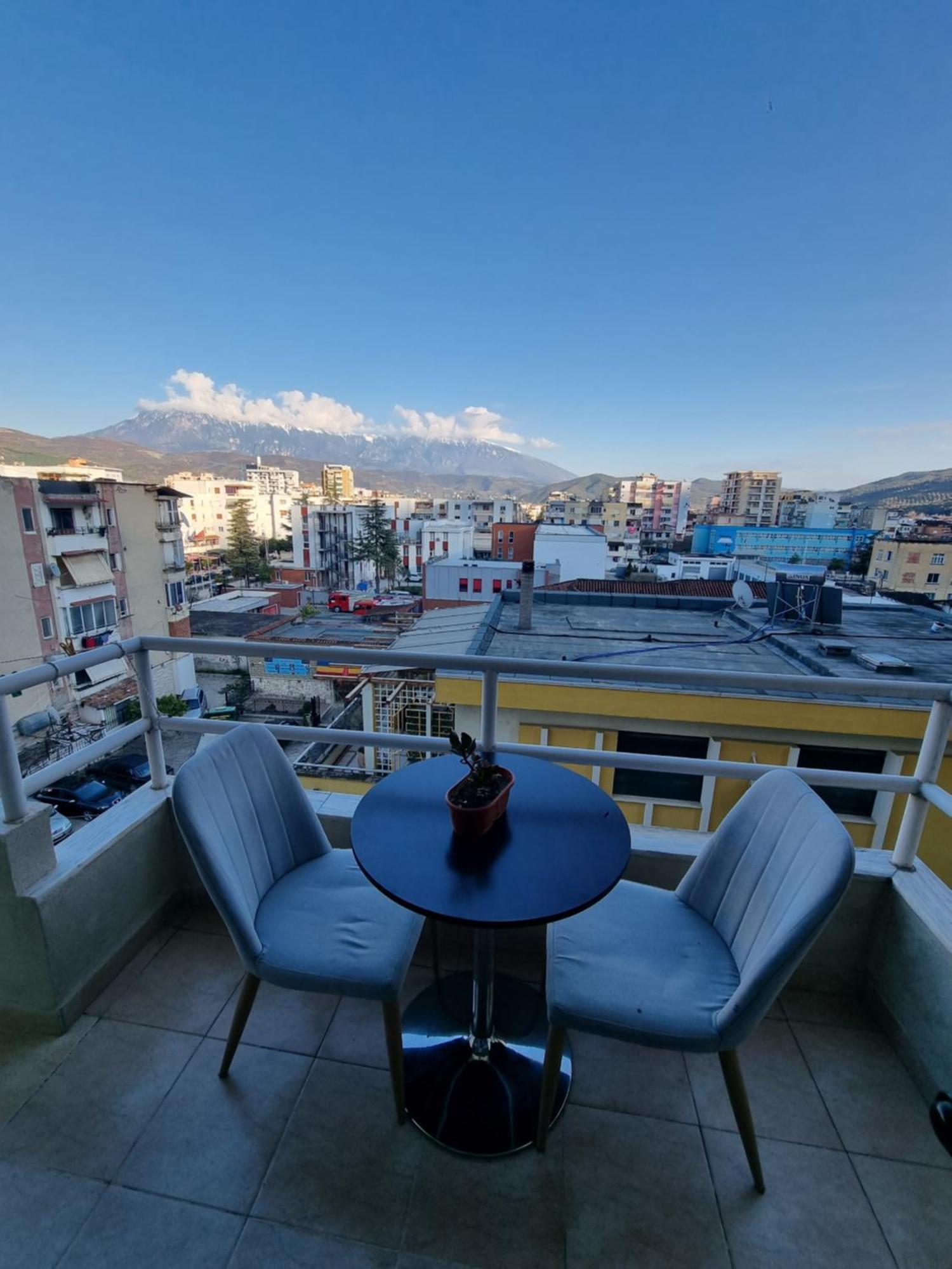 Kc Apartment Берат Екстериор снимка