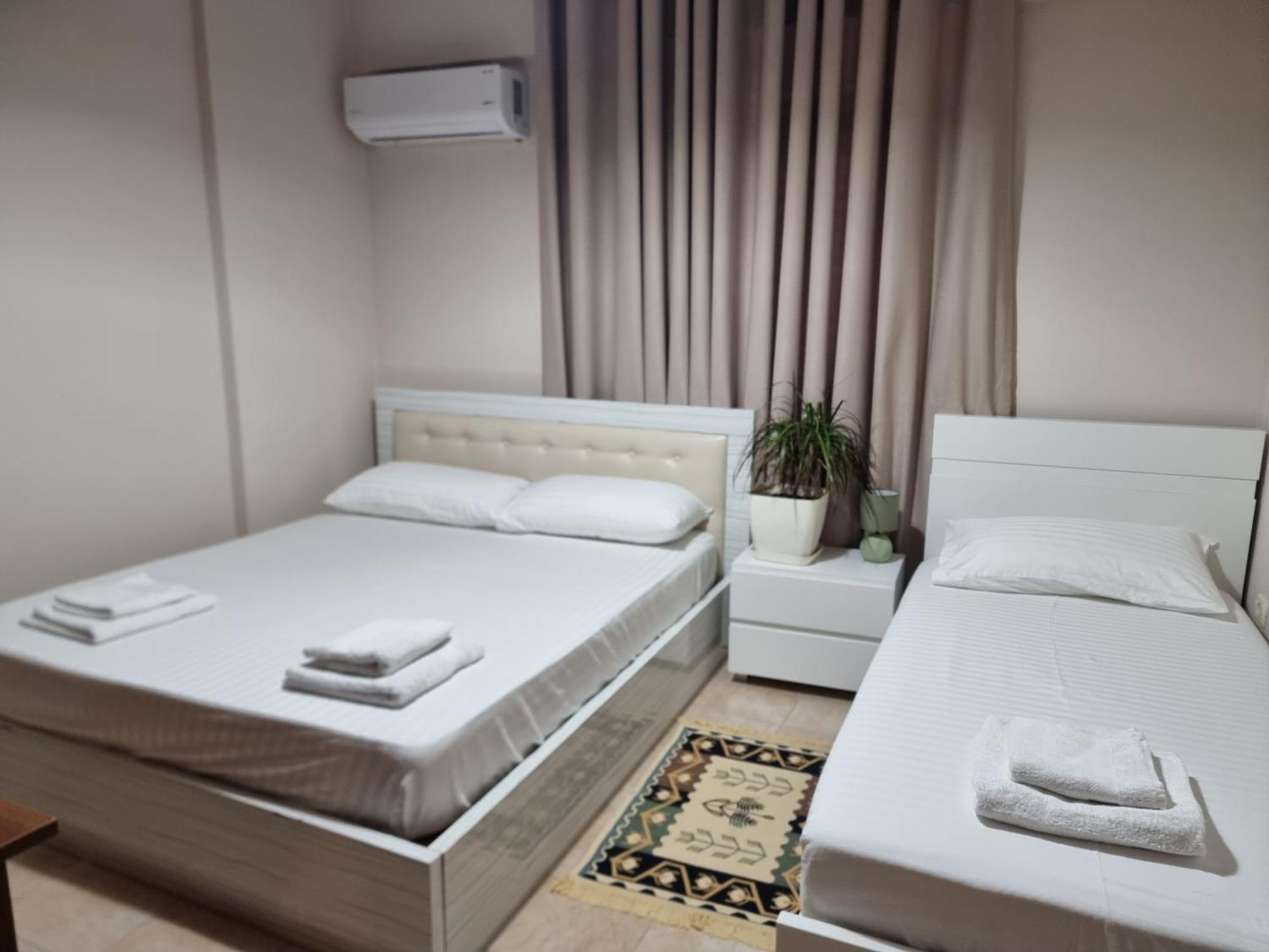 Kc Apartment Берат Екстериор снимка