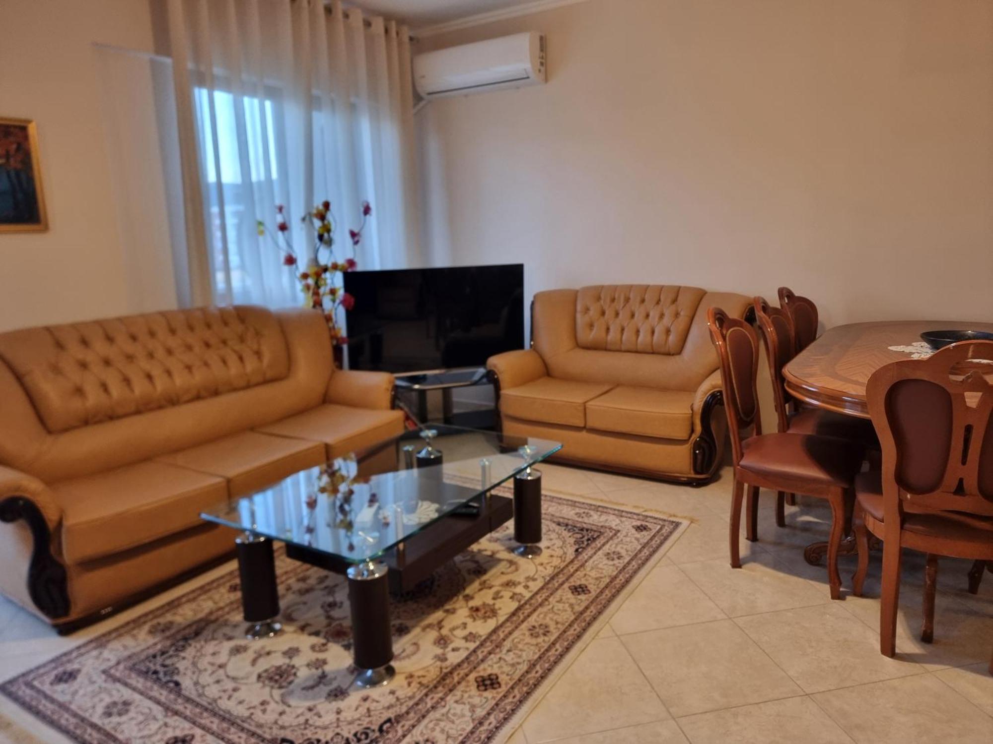 Kc Apartment Берат Екстериор снимка