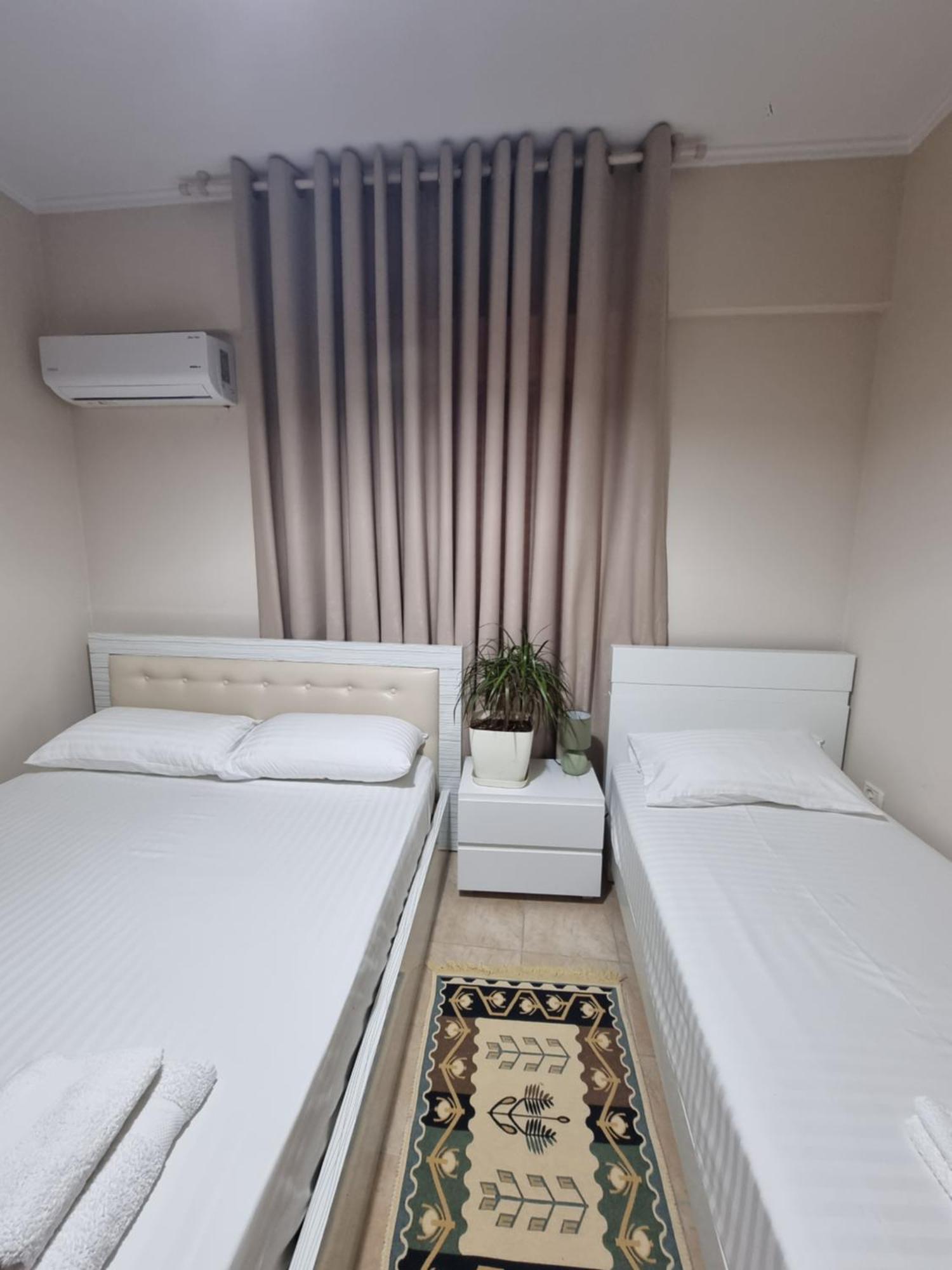 Kc Apartment Берат Екстериор снимка