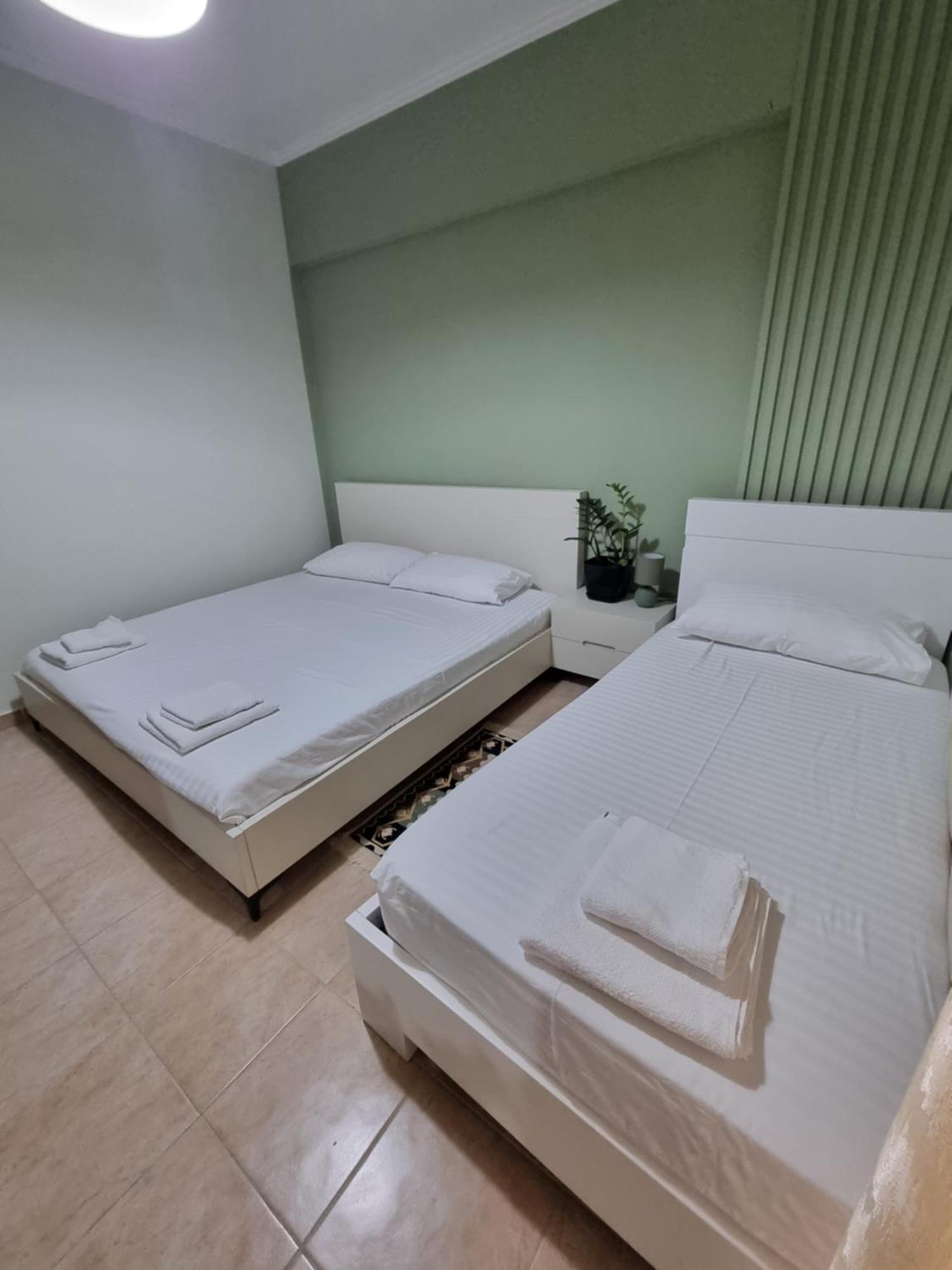 Kc Apartment Берат Екстериор снимка