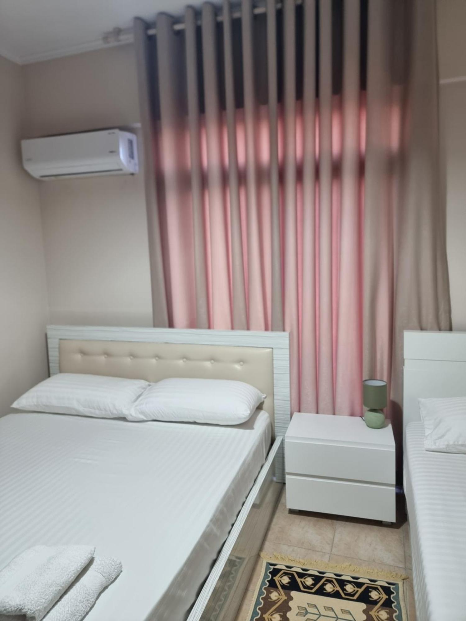 Kc Apartment Берат Екстериор снимка